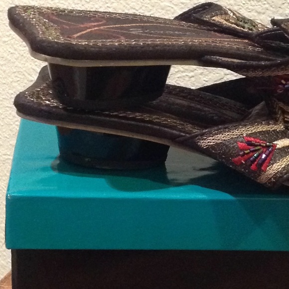 Cultural Flats - Picture 2 of 2